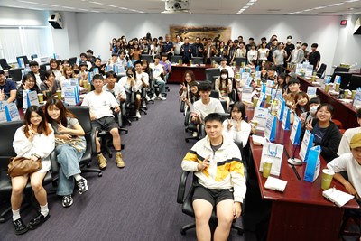 近百名師生參訪中市府-暢談智慧城市-居住正義議題