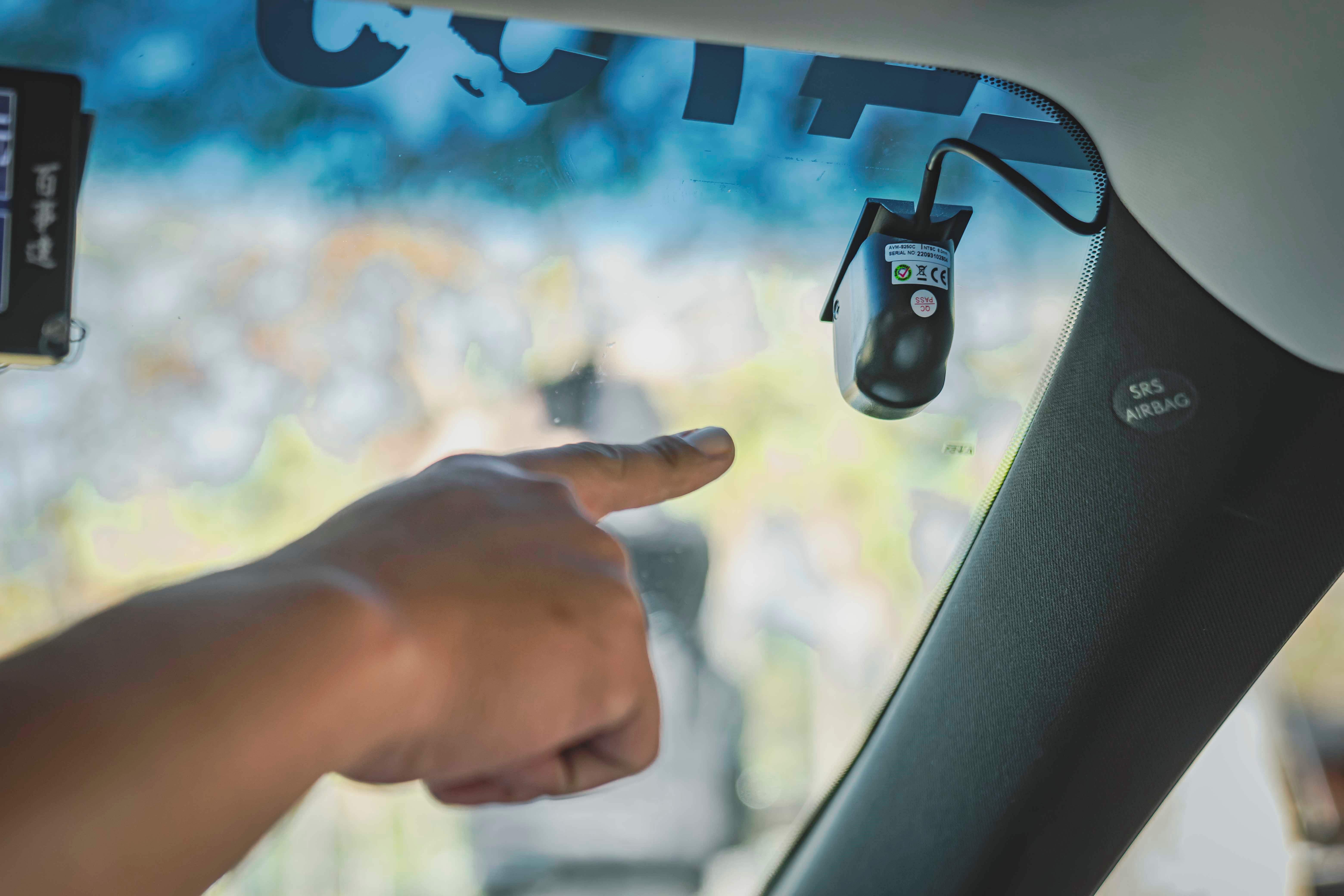 運用AI車牌辨識與自動判煙技術，迅速鎖定污染源頭